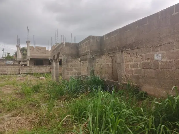6bdrm House in Alex Otuo Properties, Kumasi Metropolitan for sale