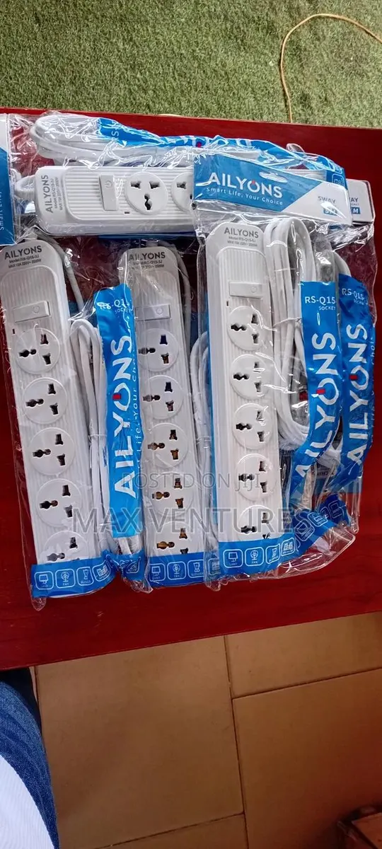 Ailyons 5-Way Power Extension Fully Functional and Reliable · Photo 1