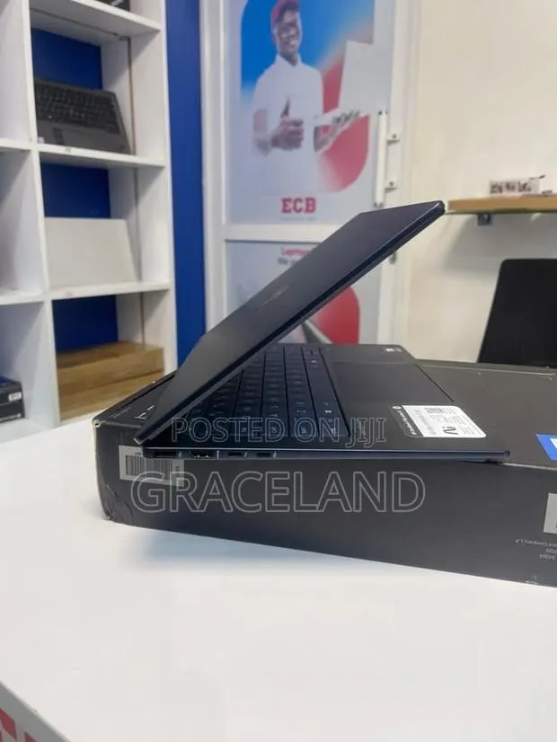 Laptop HP OmniBook X Flip 14" 16GB Intel Core Ultra 7 SSD 512GB · Photo 1