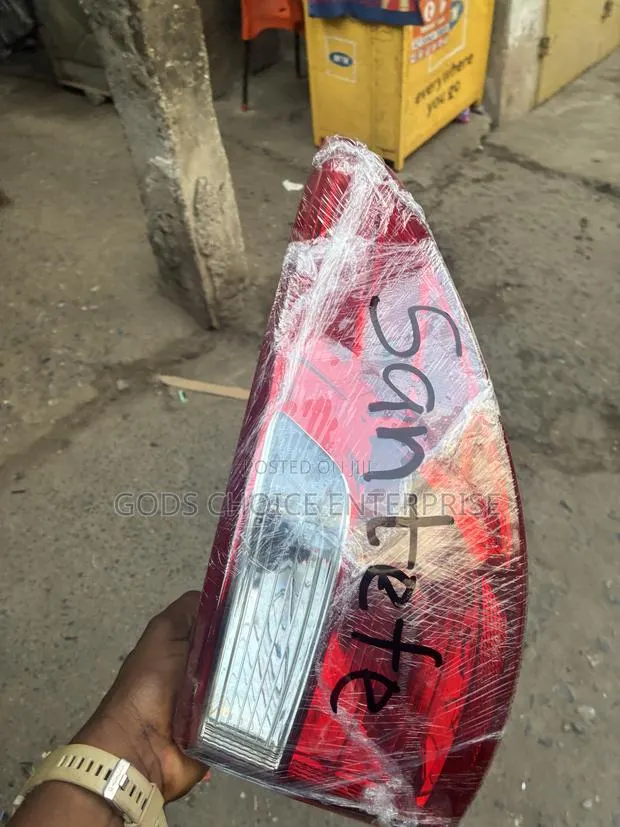 Taillights Santafe Grand 2014-2016 · Photo 1