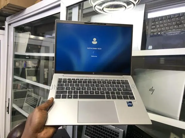 New Laptop HP EliteBook 840 G9 16GB Intel Core i5 SSD 256GB · Photo 1