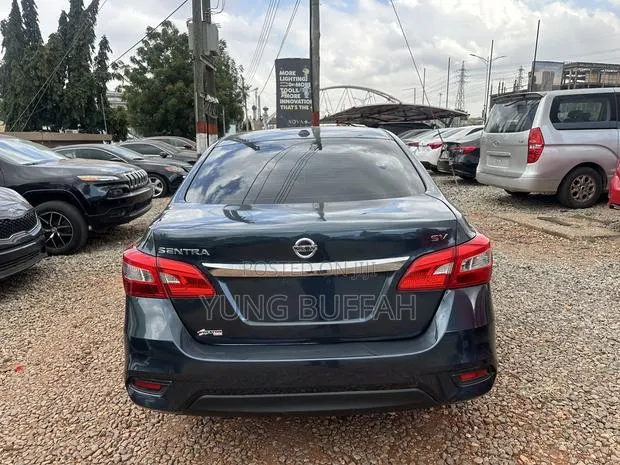 Nissan Sentra SR 2017 Gray · Photo 1
