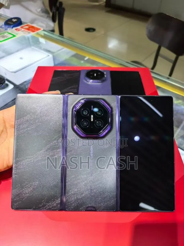 New Huawei Mate XT 2 Ultimate 1 TB Purple · Photo 1