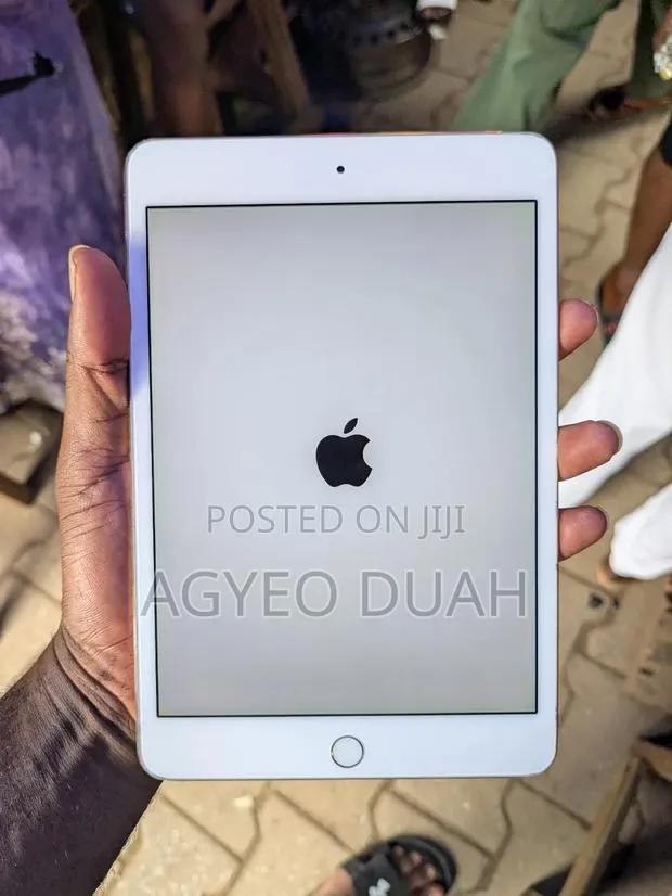 Apple iPad mini 2 32 GB White · Photo 1