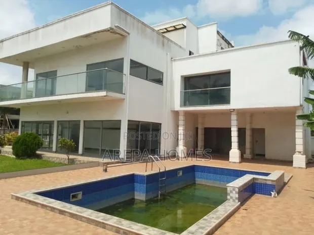 4bdrm Mansion in Arepa Homes, School Junction for sale · Photo 1