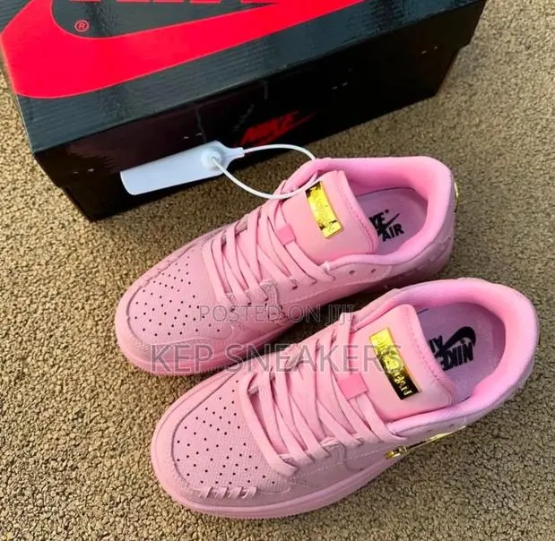 Jordan Air Jordan 1 Low "Method of Make Perfect Pink" · Photo 1