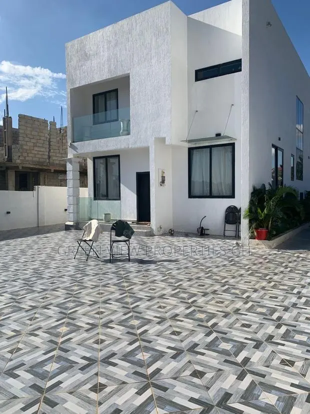 3bdrm Duplex in Amasaman for sale · Photo 1