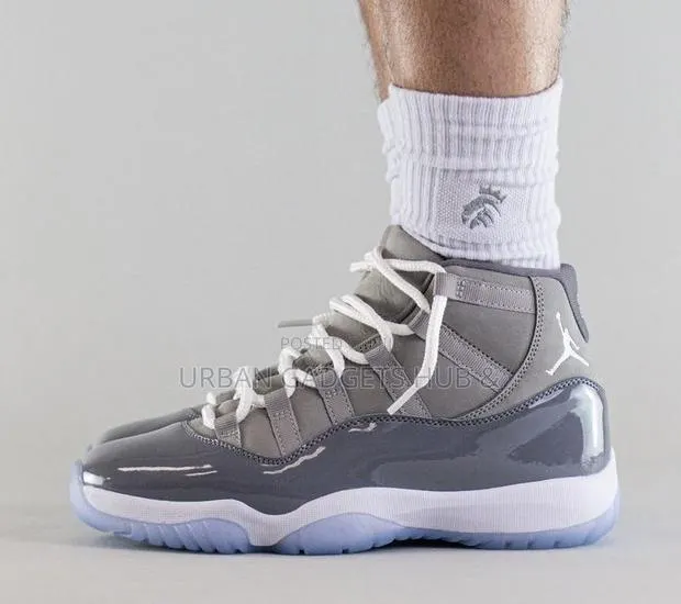 Jordan 11 Retro · Photo 1