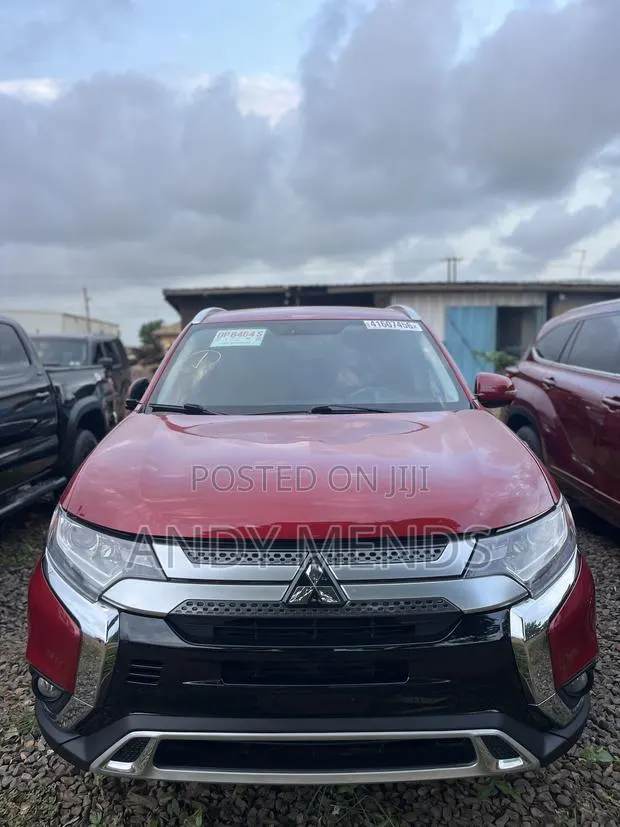 Mitsubishi Outlander SEL FWD 2019 Red · Photo 1