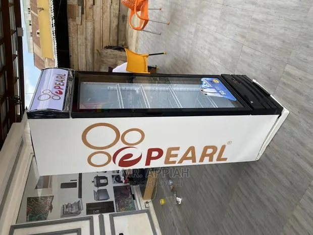 Shop Pearl PVC-28 Display Fridge Beverage Cooler 178 Litres · Photo 1