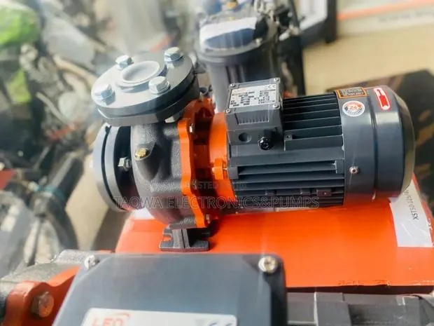 Size of 2 1/2" 2" Leo 5.5hp Centrifugal Pump · Photo 1