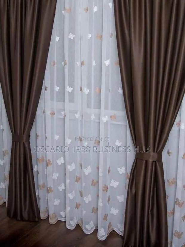 Artistry Alcove Modern Custom Window Curtain · Photo 1
