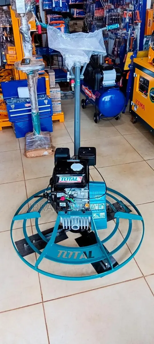 Total Gasoline Power Trowel · Photo 1