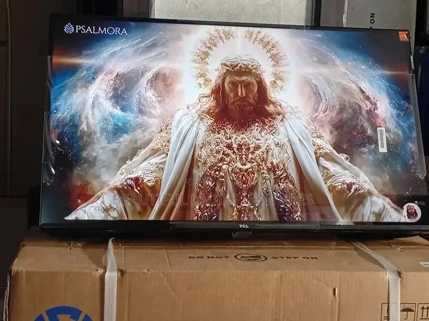 TCL 32-Inch Led Display With Sharp Resolution · Photo 1