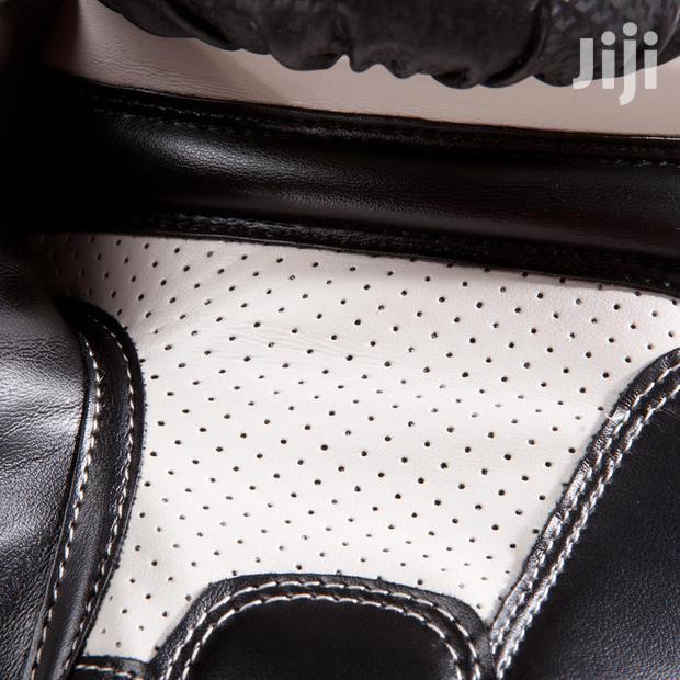Adult Boxing Gloves - Unisex · Photo 8