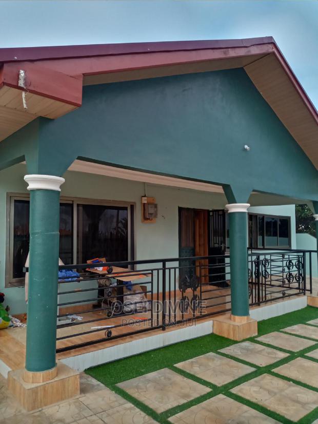 Neat 3-Bedrooms Self Compound Dansoman · Photo 1