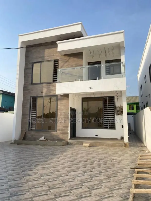 4bdrm House in Spintex, Accra Metropolitan for sale · Photo 1