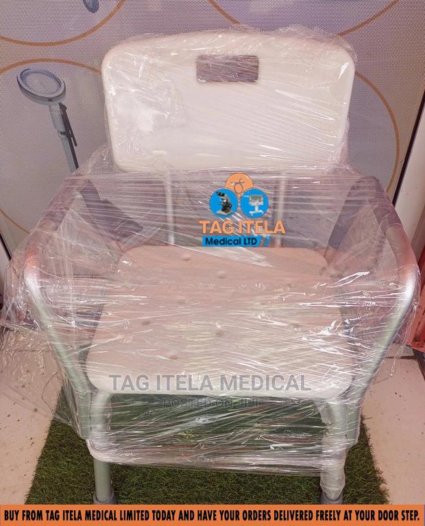 Bathroom Shower Seat (Backrest and Armrest) · Photo 1