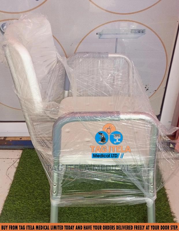 Bathroom Shower Seat (Backrest and Armrest) · Photo 2