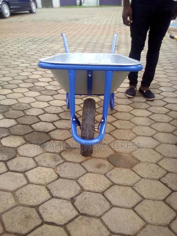 Wheelbarrow Silver-Blue Type · Photo 2