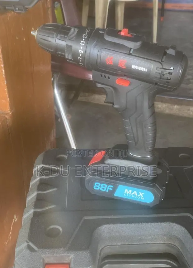 Cordless Drill 21V.(2batteries) · Photo 1