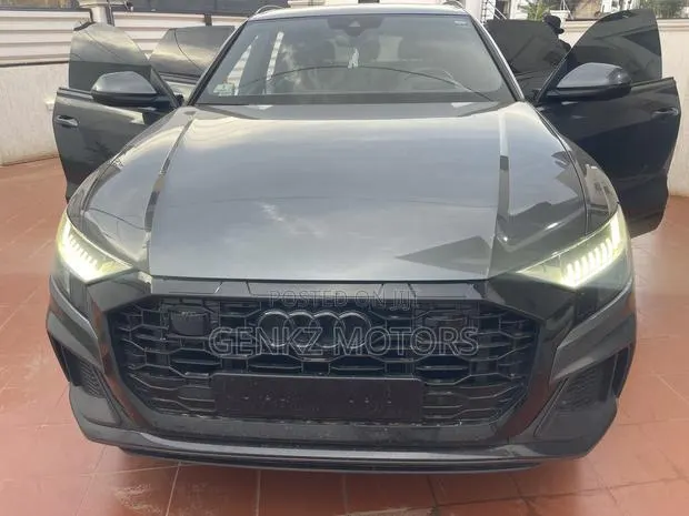 Audi Q8 55 Premium AWD quattro 2020 Gray · Photo 1