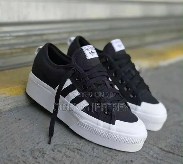 Original Adidas Nizza Platform Core Black/White · Photo 1