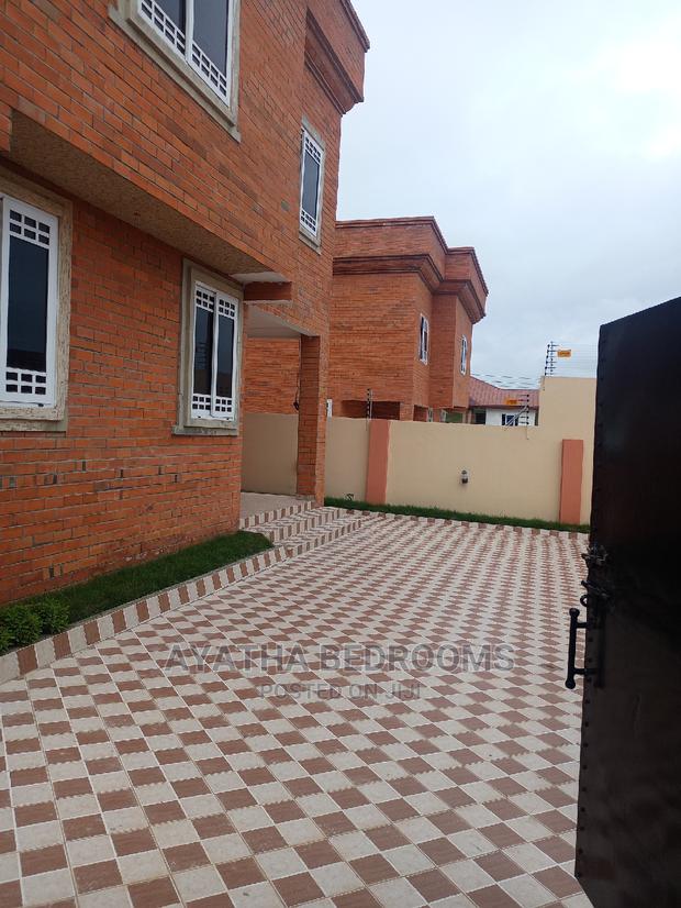 3bdrm House in Ayathar Bedroom, Teshie for Rent · Photo 1