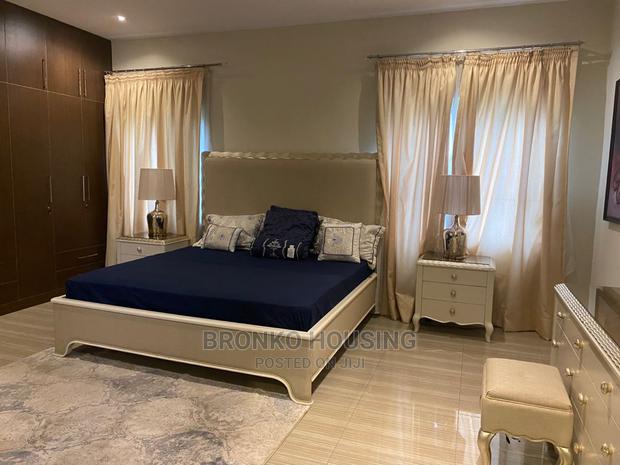 Furnished 4bdrm Townhouse / Terrace in Bronko Housing, Cantonments · Photo 8