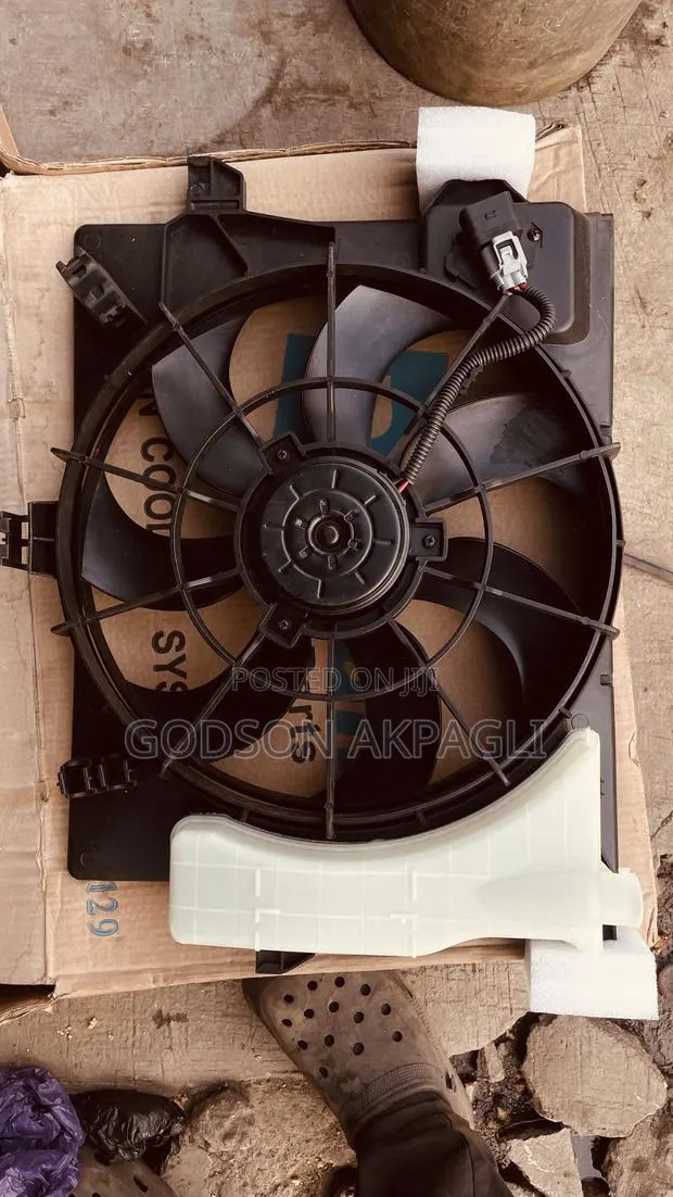 Hyundai Accent Fan · Photo 1