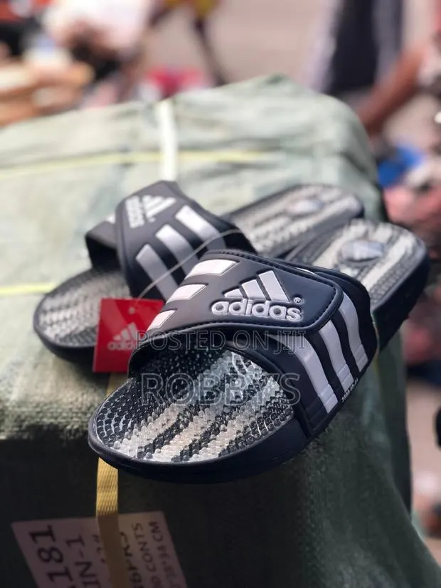 Adidas Slides · Photo 1