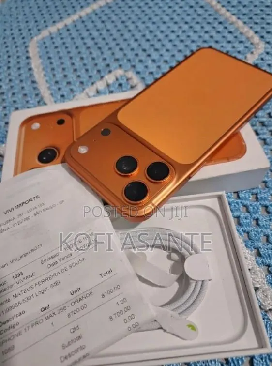 Apple iPhone 17 Pro Max 1 TB Orange · Photo 1