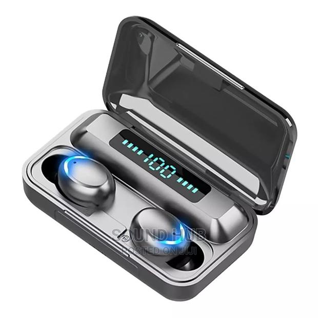 Tws Ear Buds With Power Bank · Photo 2