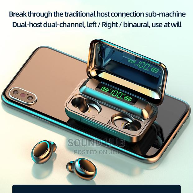 Tws Ear Buds With Power Bank · Photo 5