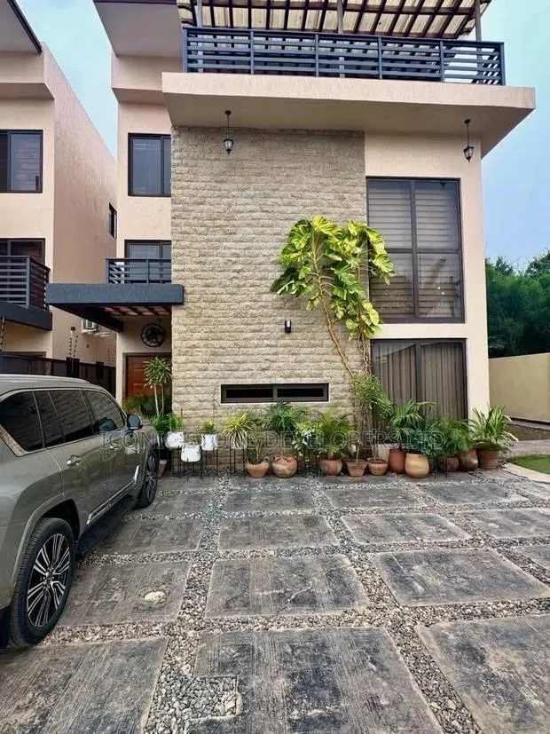 4bdrm House in Cantonments, US Embassy Area for sale · Photo 1