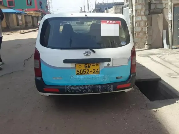 Toyota Probox 2007 Gray · Photo 1