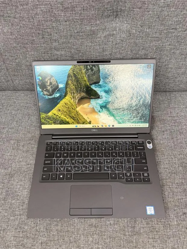Laptop Dell Latitude 5300 8GB Intel Core i5 SSD 256GB · Photo 1