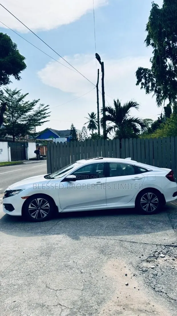Honda Civic EX-L Sedan 2018 White · Photo 1