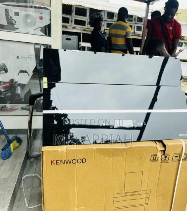 New Kenwood 90cm Tempered Glass Extractor · Photo 1