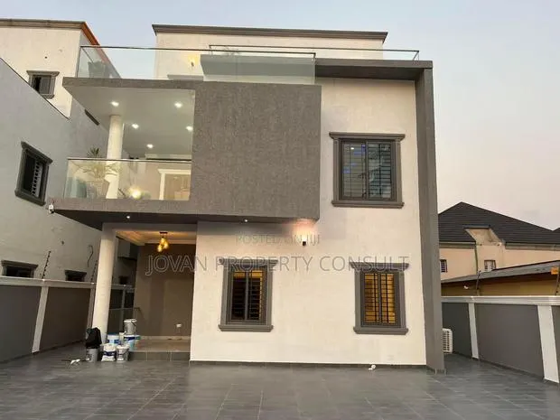 5bdrm House in Achimota for sale · Photo 1