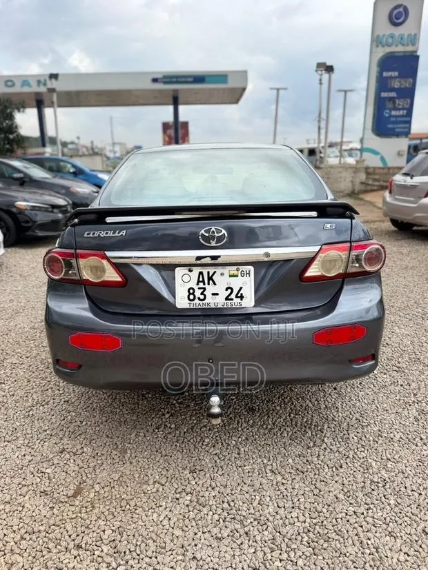 Toyota Corolla 2013 Gray · Photo 1