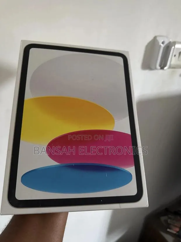 New Apple iPad (2025) 128 GB Silver · Photo 1