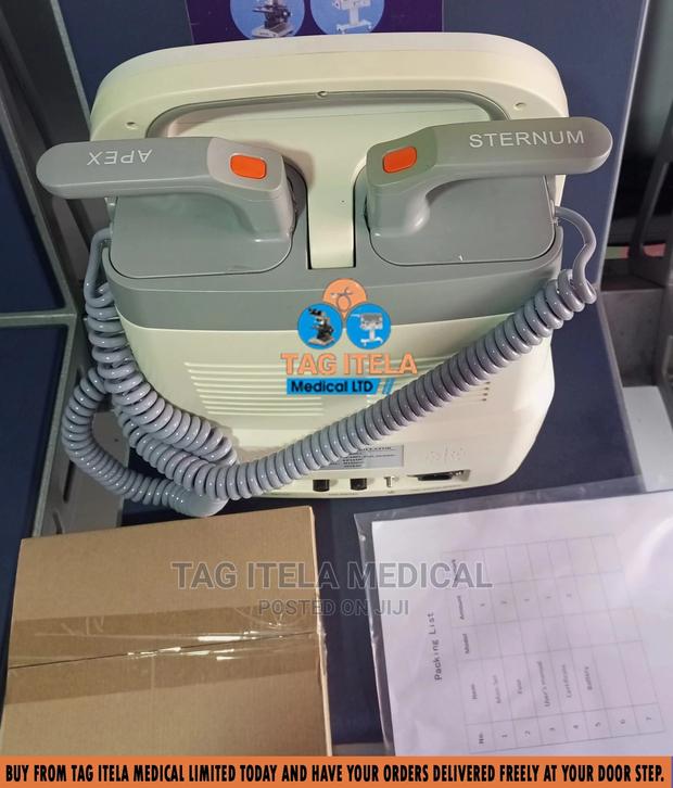 Defibrillator (Rechargeable) · Photo 2
