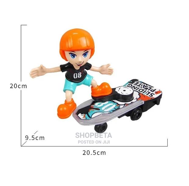 Hot Selling RC Skateboard Toy Electric Stunt Balance Dolls · Photo 2