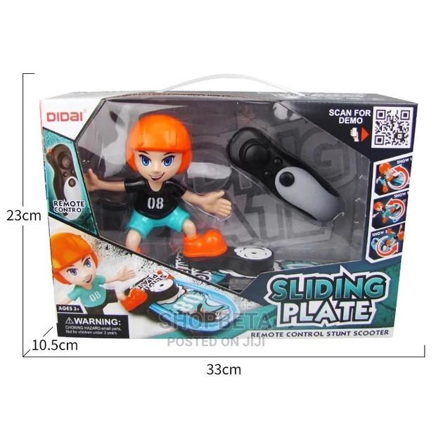 Hot Selling RC Skateboard Toy Electric Stunt Balance Dolls · Photo 1