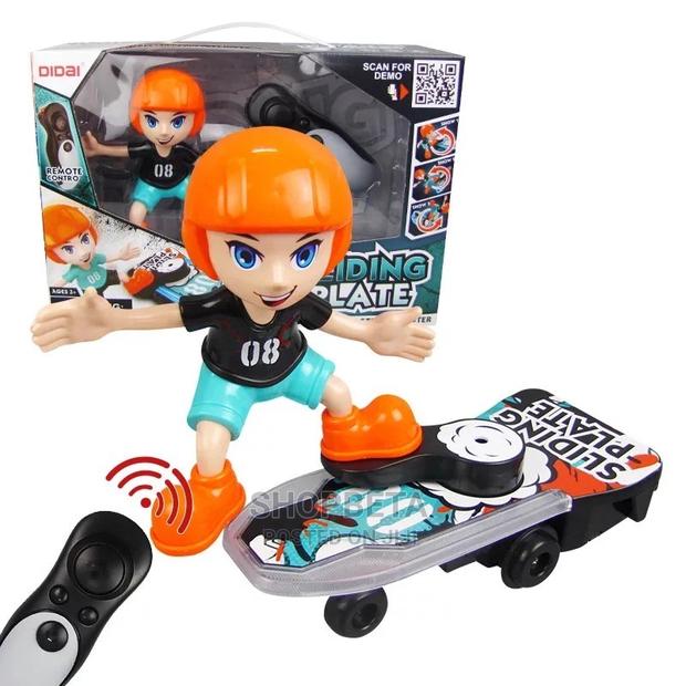 Hot Selling RC Skateboard Toy Electric Stunt Balance Dolls · Photo 5