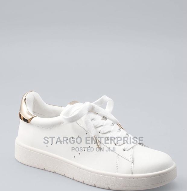 Ladies Sneakers From USA · Photo 1