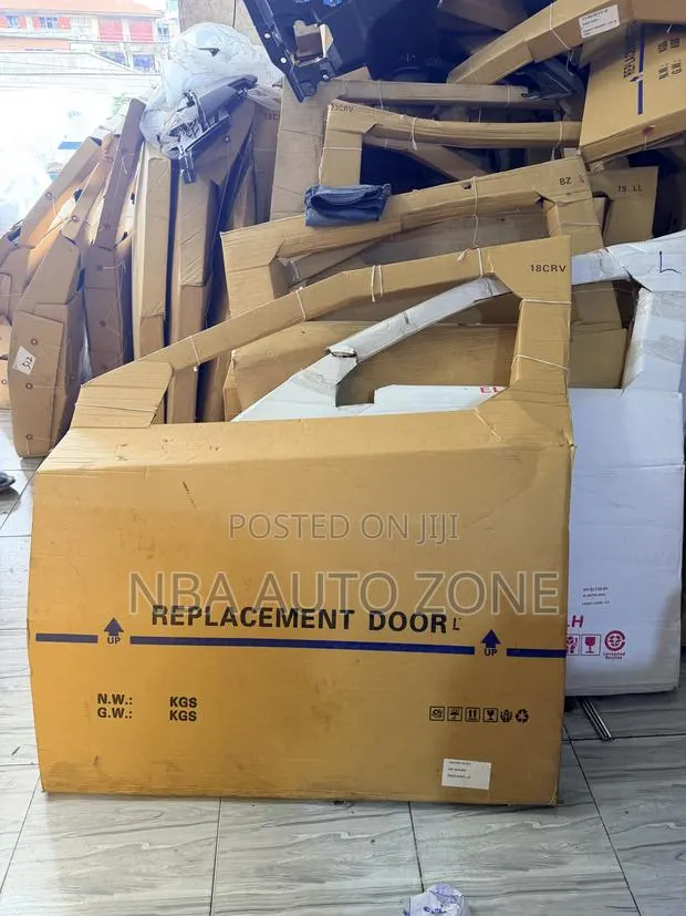 Honda CRV 2018-2022 Front Doors · Photo 1