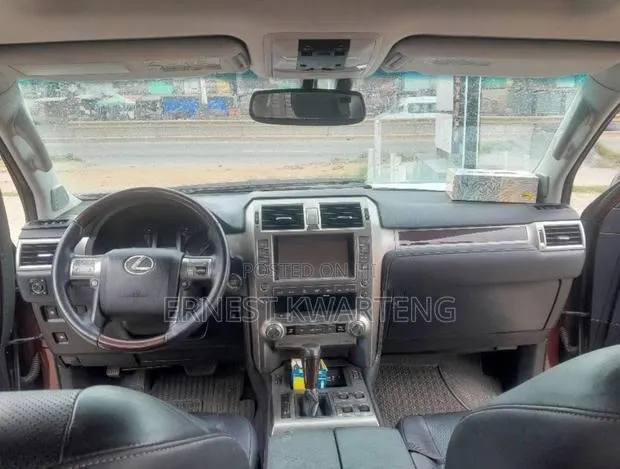 Lexus GX 2018 Brown · Photo 3