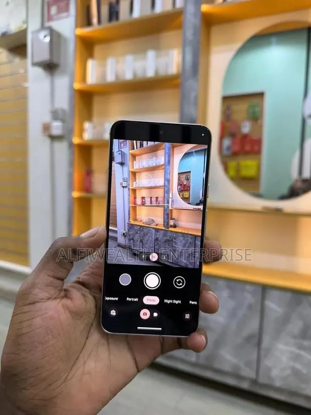 New Google Pixel 8 128 GB Silver · Photo 1